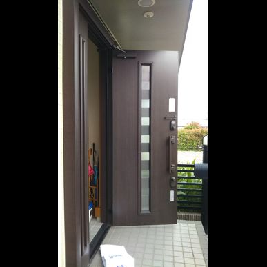 八幡西区にてトステムの玄関ドア修理は当社へ