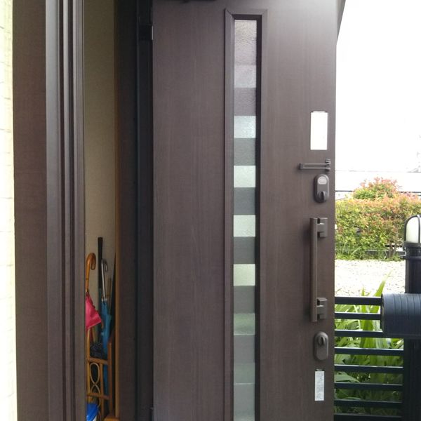 八幡西区にてトステムの玄関ドア修理は当社へ